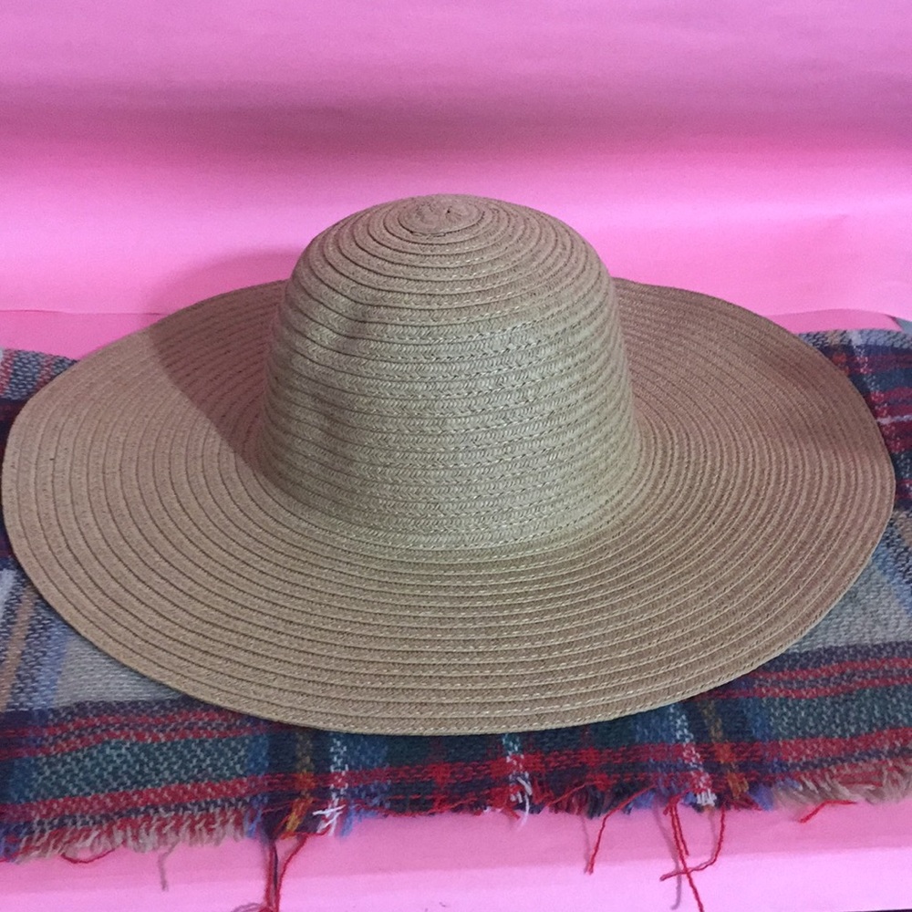 NWOT Tan Woven Jute Country Beachy Sun Hat